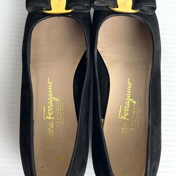 Salvatore Ferragamo Vera Bow SEUDE Shoes Classic black Size 6B READ please - Picture 8 of 14